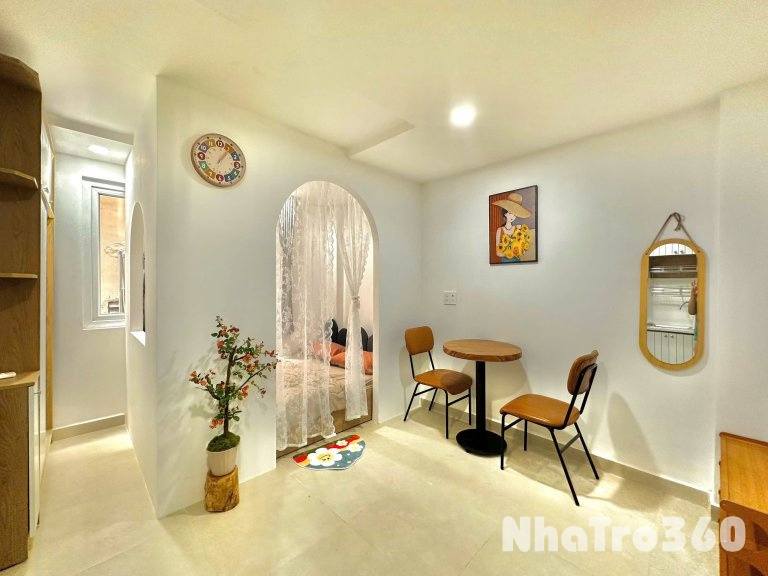 Căn hộ mới xây full nội thất dọn vô liền được ngay sân bay TSN