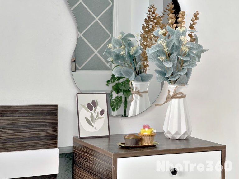 Full nội thất, ban công, cửa sổ, tự do, giá rẻ