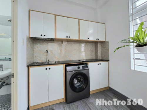 CĂN 1 PN NỘI THẤT MỚI CỬA SỔ/ BANCOL CMT8 QUẬN3