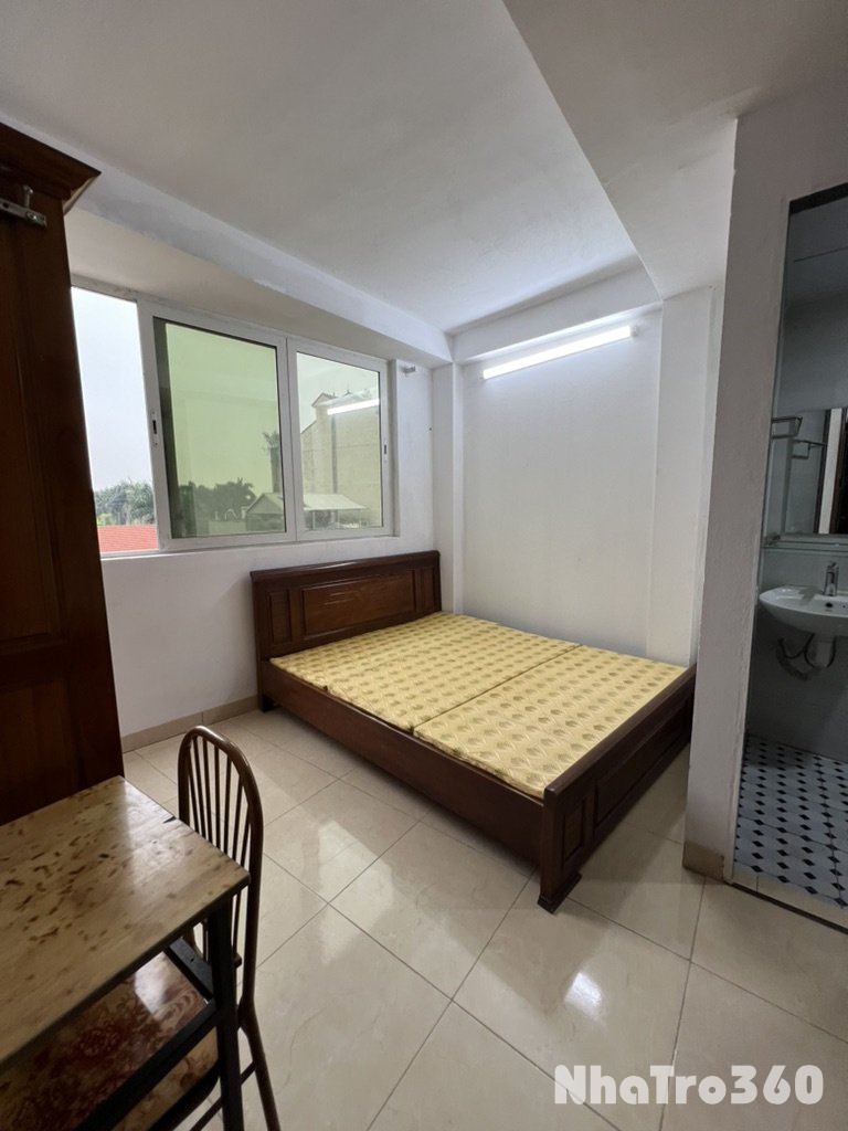 Đủ đồ thang máy tại Phú Thượng giá 3tr2