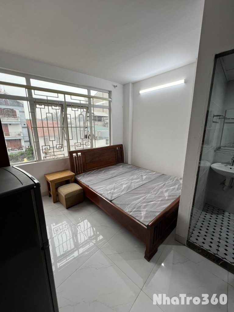 Đủ đồ thang máy tại Phú Thượng giá 3tr2