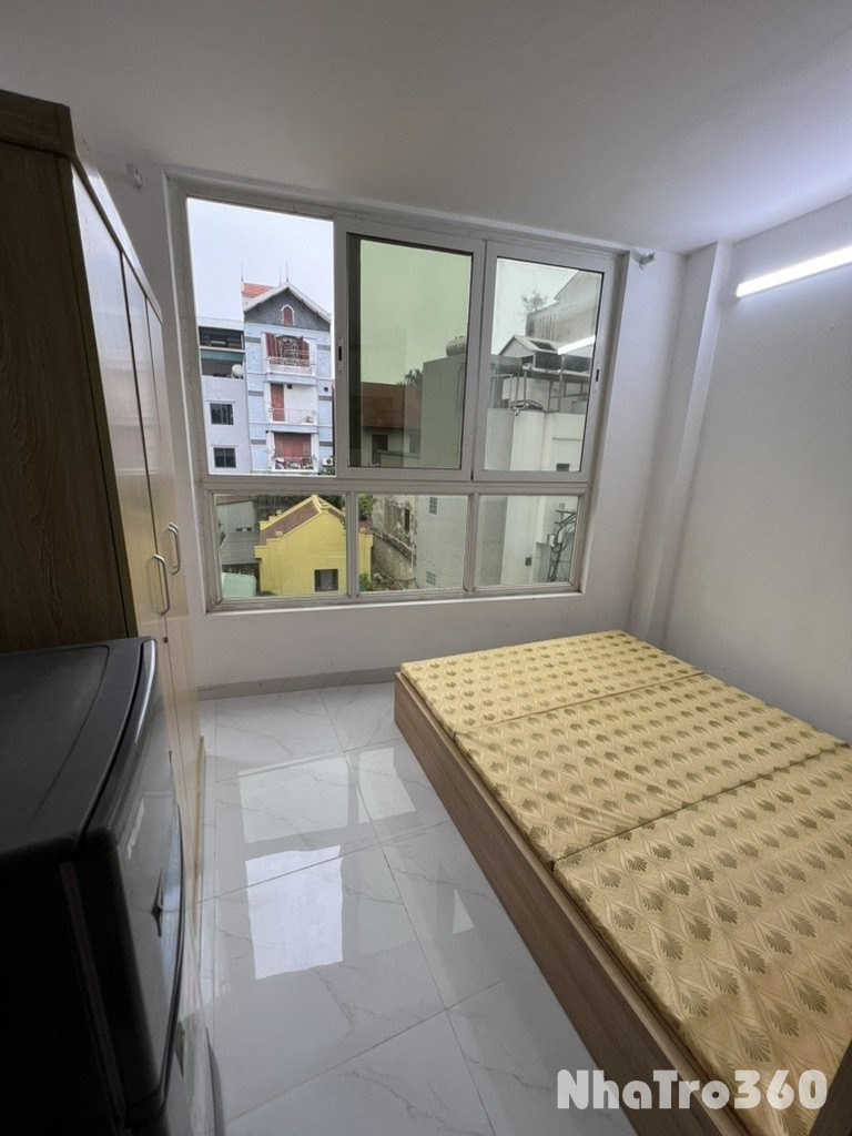 Đủ đồ thang máy tại Phú Thượng giá 3tr2