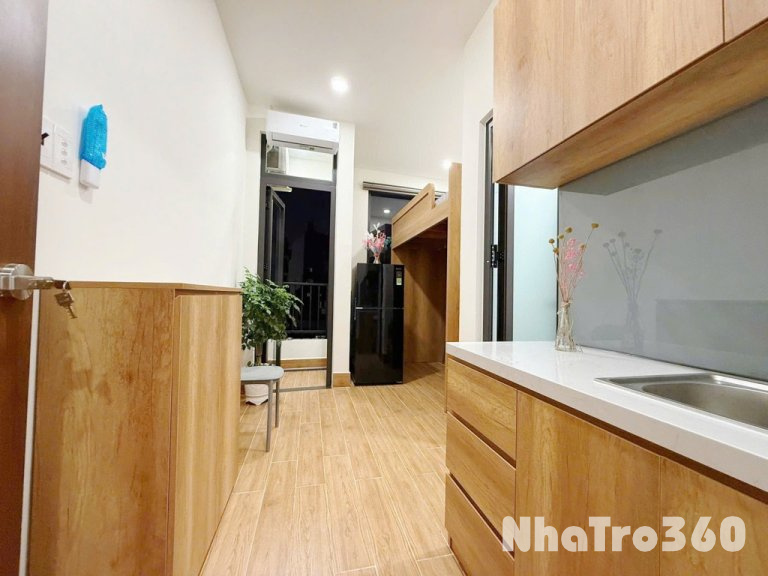 Studio ban công full nội thất Hồ Bá Kiện Quận 10