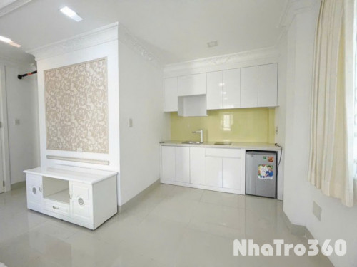 Căn hộ full nội thất cửa sổ trời Lê Thị Riêng Q1