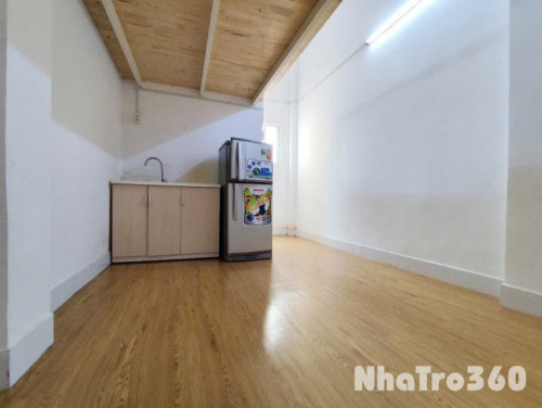 Phòng gác full nội thất cửa sổ Ng Tiểu La Quận 10