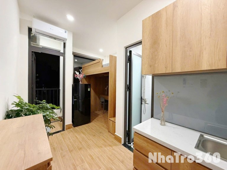 Studio ban công full nội thất Hồ Bá Kiện Quận 10