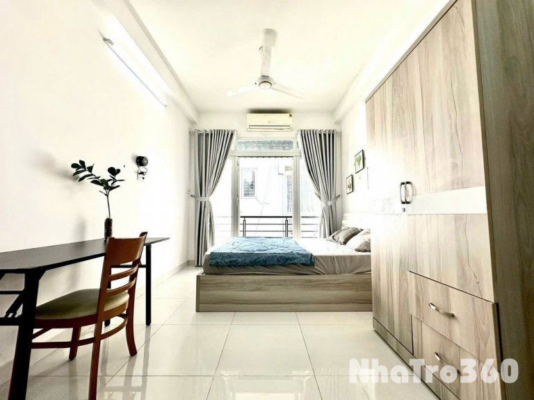 Căn hộ full nội thất ban công Nguyễn Trãi Quận 5