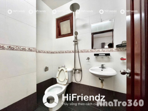 Full nội thất, cửa sổ trời, tự do, giá rẻ