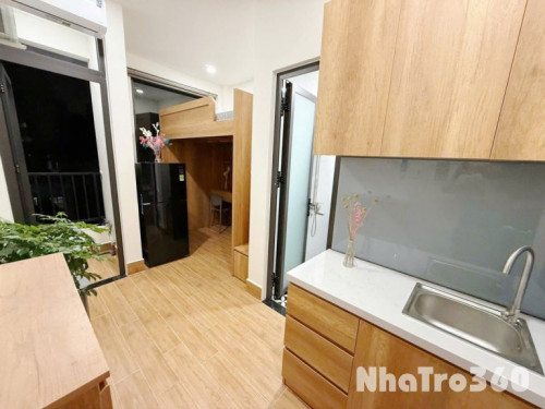 Studio ban công full nội thất Hồ Bá Kiện Quận 10