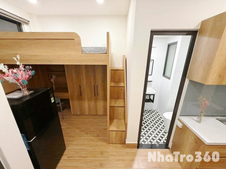 Studio ban công full nội thất Hồ Bá Kiện Quận 10