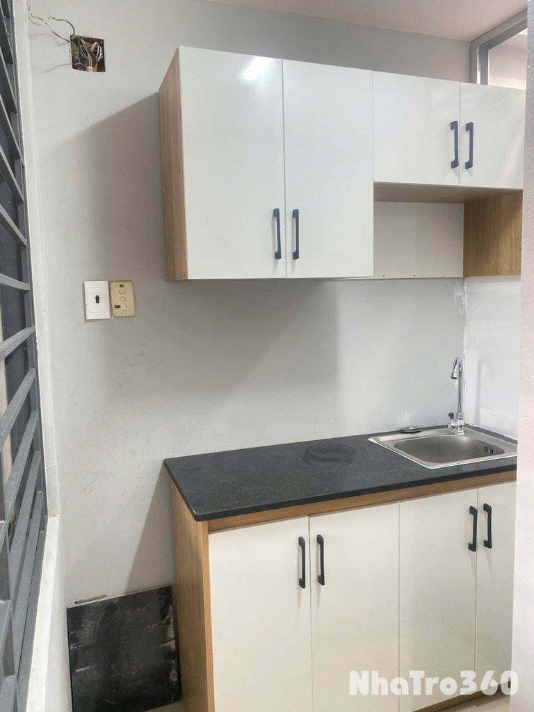 Nội thất cơ bản, 2pn, ban công, cửa sổ, tự do