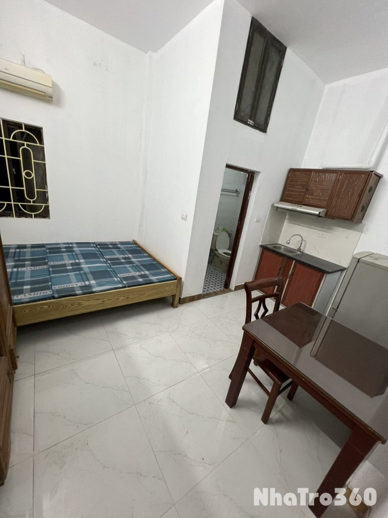 2tr8 đủ đồ, máy giặt, thang máy tại Phú Thượng