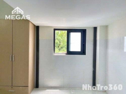 Phòng gác cao-thang máy-hầm xe rộng-ngã tư 4 xã