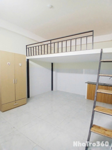 Có gác, kế VHU, ban công thoáng mát, thang máy