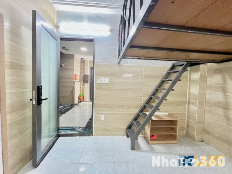Trọ gác cao_an ninh_cửa từ Ngay Bà Hom