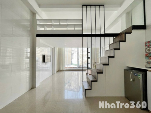 DUPLEX CỬA SÔ FULL NỘI THẤT GẦN SÂN BAY TSN
