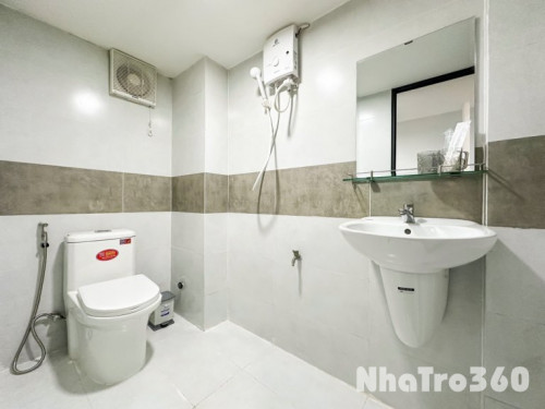 Căn hộ full nội thất tách bếp Trần Hưng Đạo Quận 5