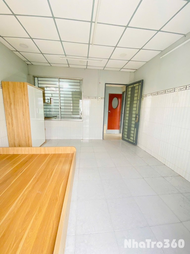 3 ban công, 2 phòng ngủ, tách nhà vệ sinh, bếp