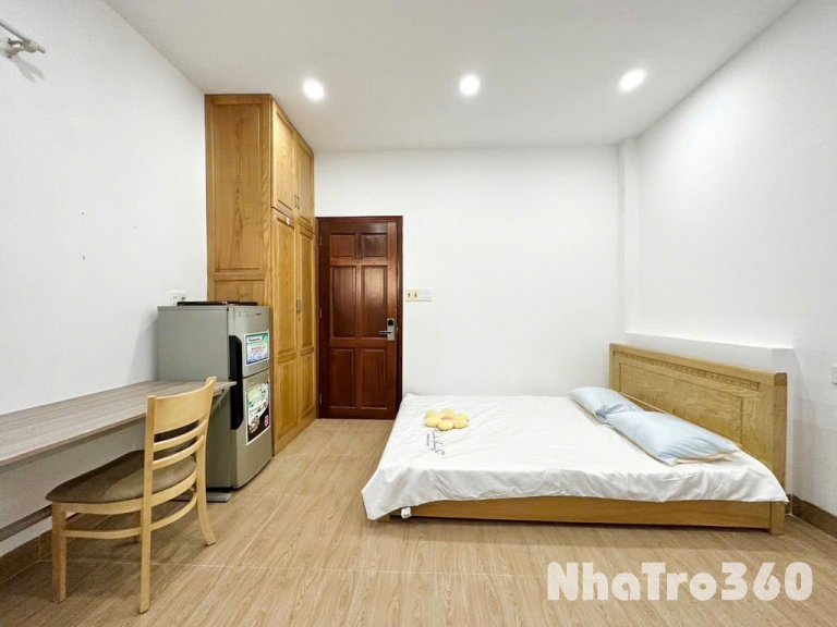 Studio full nội thất cửa sổ thang máy Hoà Hưng Q10