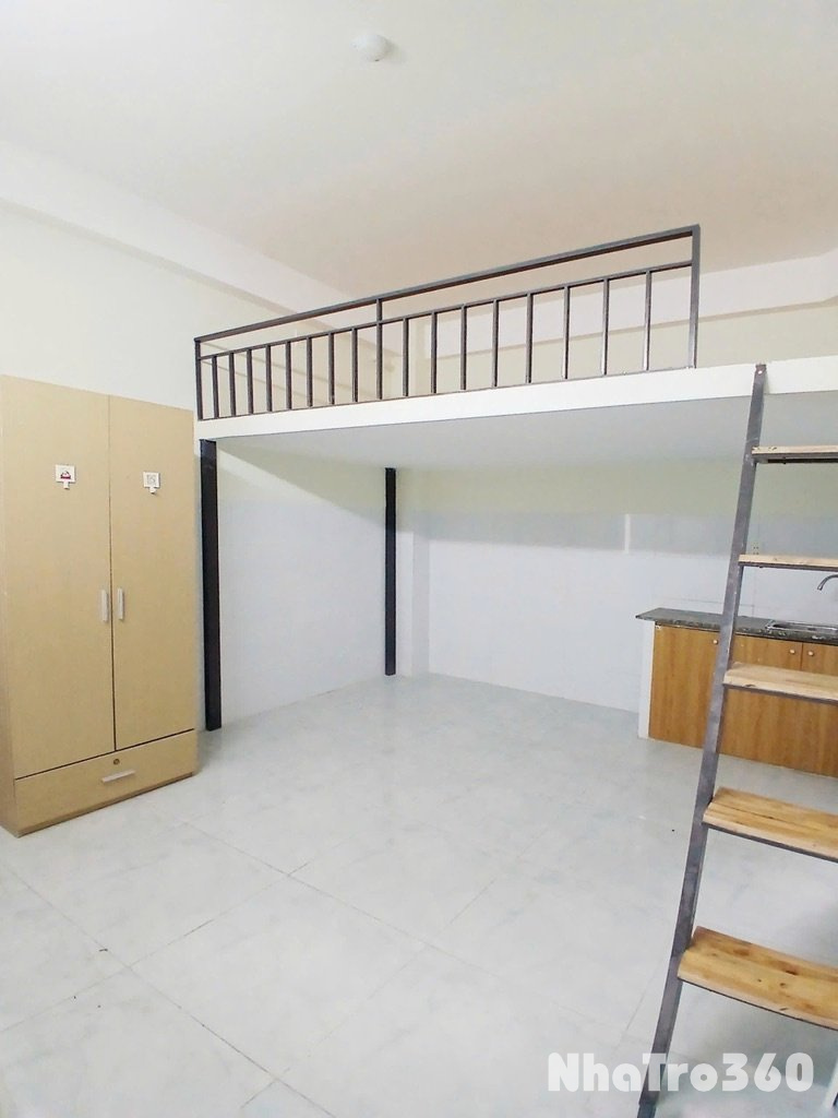 Có gác, kế VHU, ban công thoáng mát, thang máy