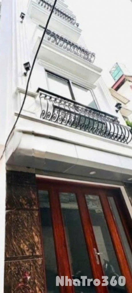 Cho thuê nhà nguyên căn Phố Bạch Đằng 5 tầng x 35m2, 3 ngủ, 12.5 Triệu KD online, ở gđ