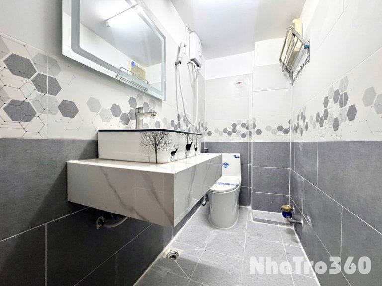 Cửa sổ lớn, Full nội thất, rộng thoáng, quận 6