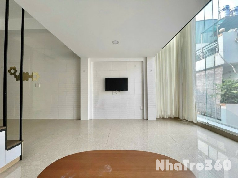 DUPLEX CỬA SÔ FULL NỘI THẤT GẦN SÂN BAY TSN