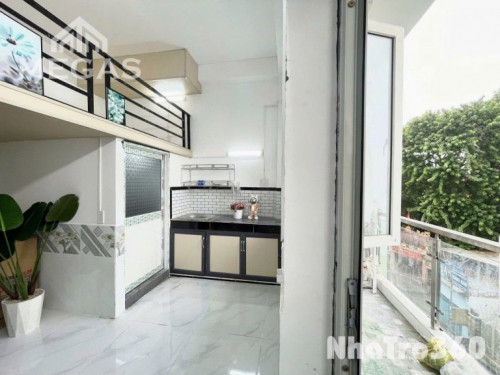 Trọ gác siêu cao_cửa sổ trời_công viên Phú Lâm