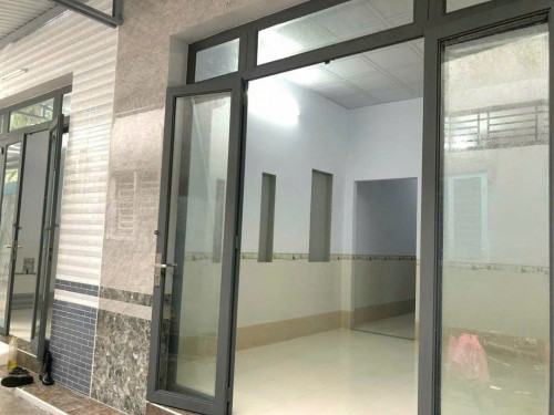Nhà 3,5 triệu nhà rộng rãi cách hẻm số đỏ 500m