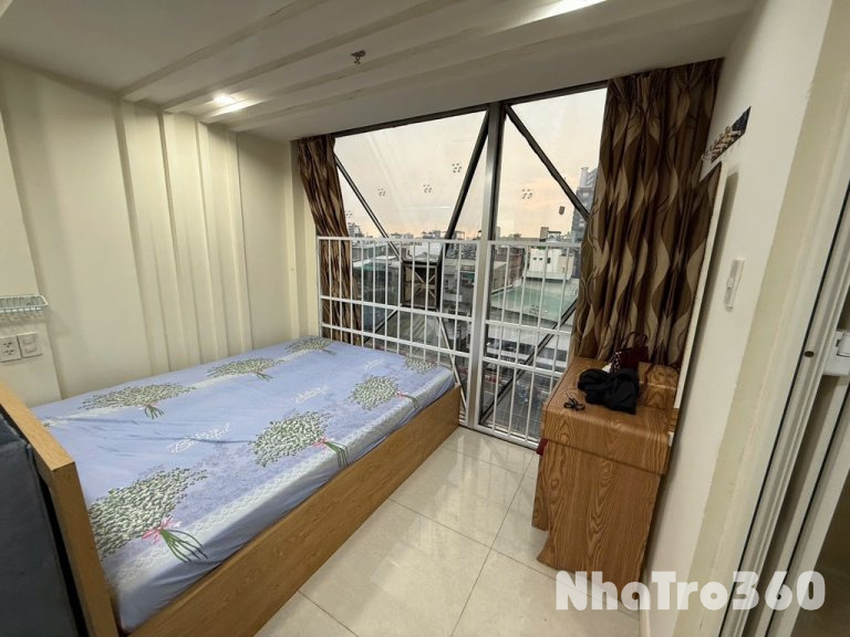 Phòng full nội thất Nguyễn Biểu Quận 5