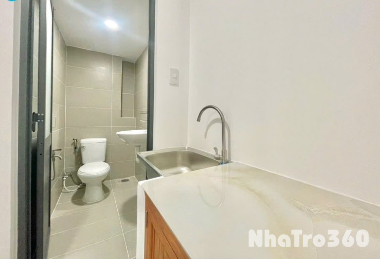 Căn hộ studio ban công ngay đại học Công Thương