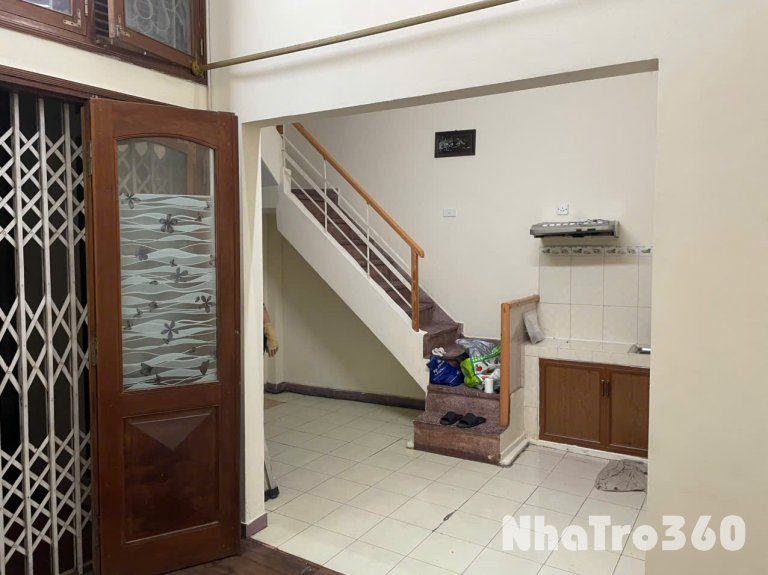 Cho thuê nhà nguyên căn Vũ Thạnh 3 tầng x 40m2, 3 ngủ, 2 WC, 10 triệu/th ở hộ gia đình