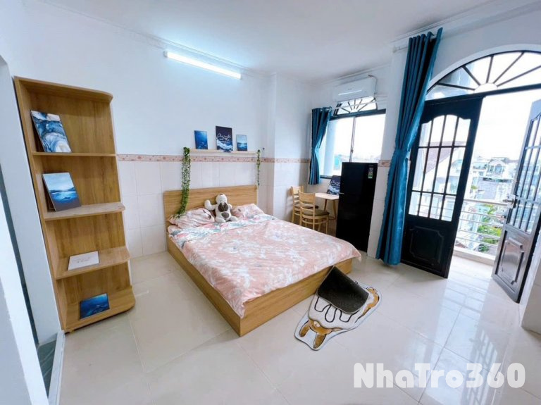 Ban công, cửa sổ lớn, Full nội thất, Tân Phú 3tr5