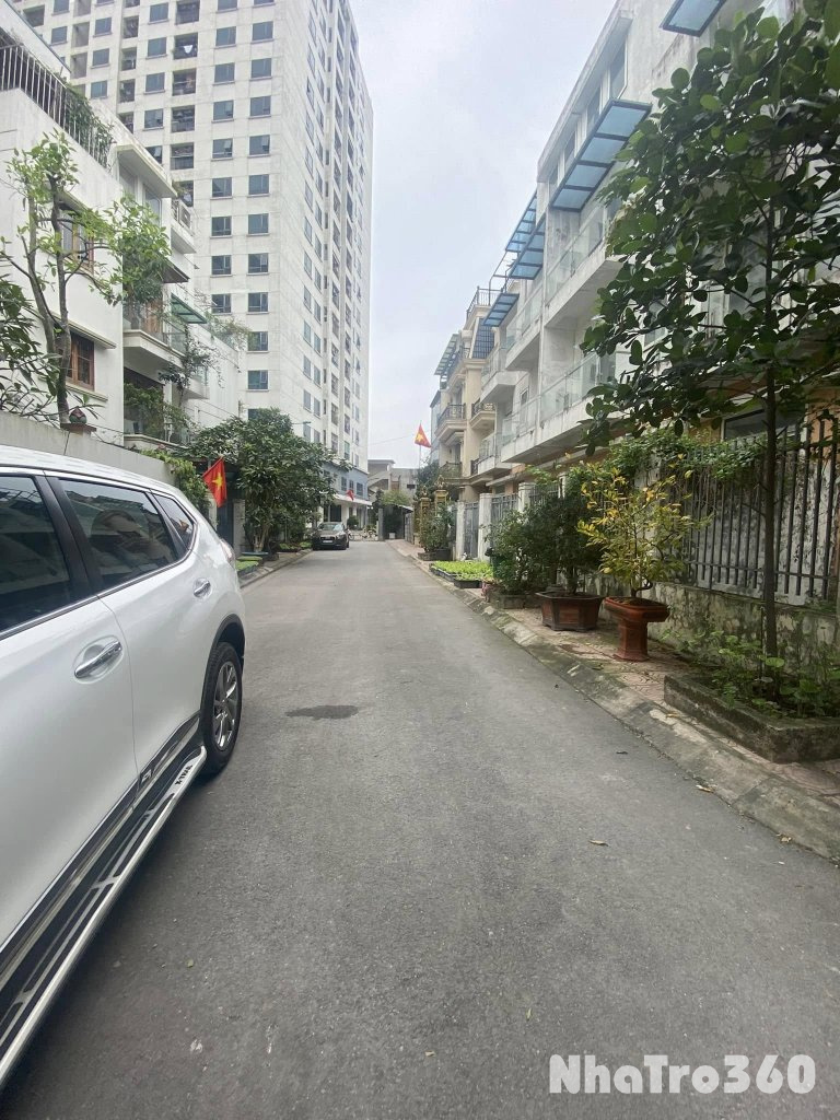 Cho thuê biệt thự Tây Hà, Tố Hữu, 200m2, 4 tầng, thang máy làm văn phòng, nhà ở