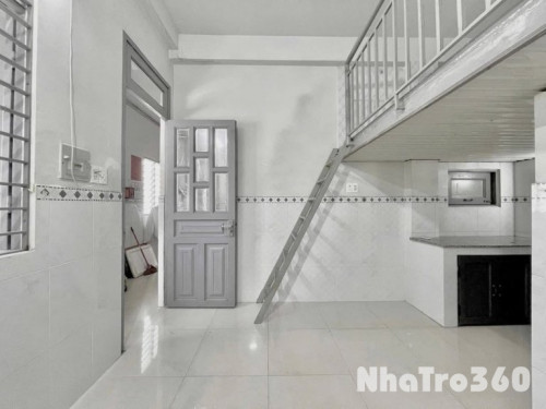 Có gác, nhà mới, thoáng mát, thang máy, quận 6
