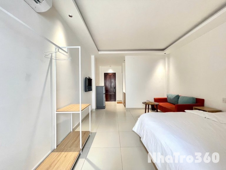 Căn hộ full nội thất ban công Nguyễn Phi Khanh Q1