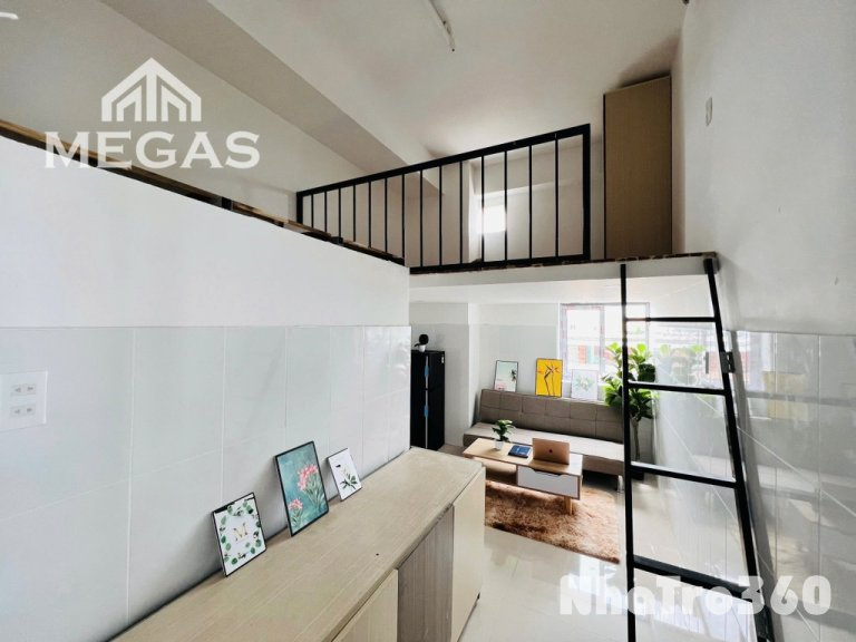 Gác cao trên m7, Full nội thất, ngay ngã tư 4 xã