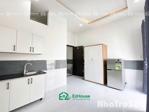Ban công, máy giặt riêng, Full nội thất, cửa sổ
