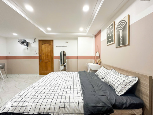 CĂN HỘ CHO THUÊ STUDIO TÁCH BẾP VỪA HOÀN THÀNH TẠI Q10 GẦN CÔNG TRƯỜNG DÂN CHỦ