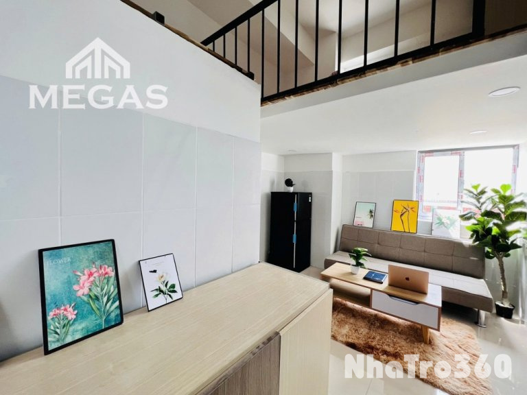 Phòng full nội thất, cửa sổ, gác cao, tự do