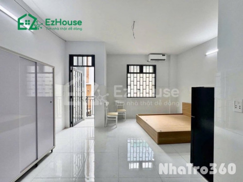 Full nội thất, ban công, cửa sổ lớn, Tân Phú