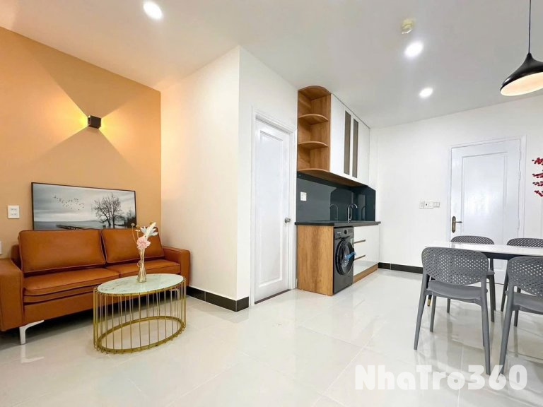 Khai trương chdv full nt ban công cửa sổ