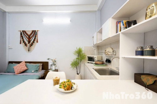 Căn hộ decor đẹp trung tâm quận 1, cửa sổ lớn