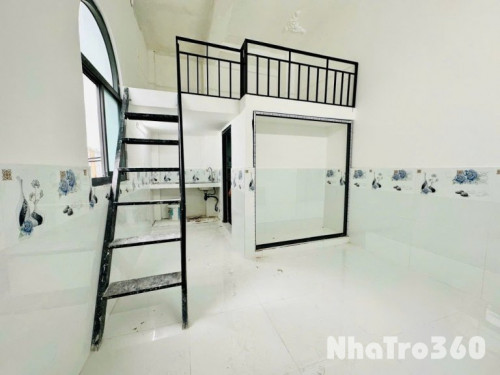 Có gác, mới xây 100%, thoáng mát