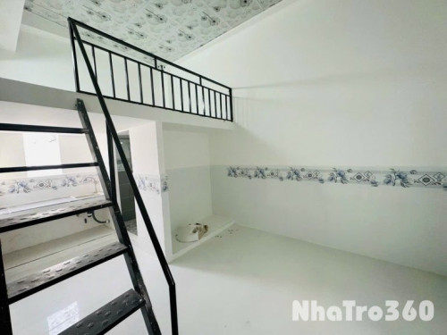 Có gác, mới xây 100%, thoáng mát