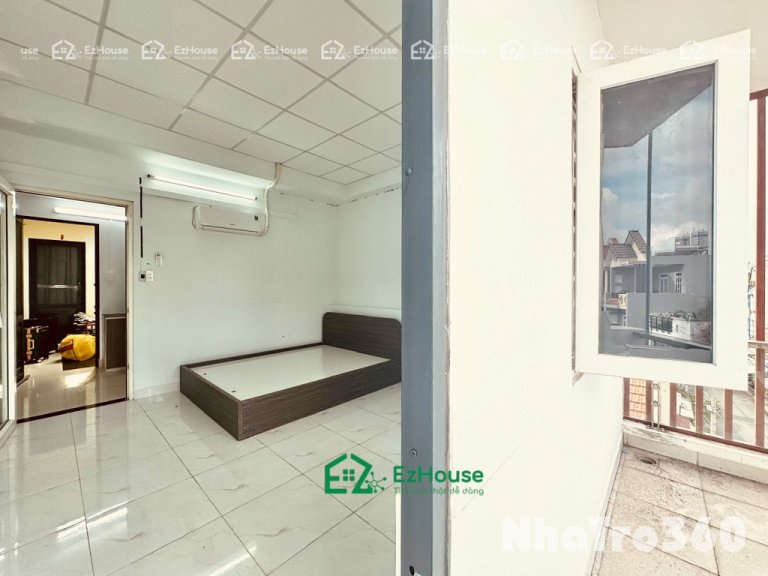 Nội thất cơ bản, tách bếp, ban công, cửa sổ