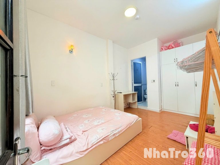 Full nội thata, cửa sổ trời, tự do, giá rẻ