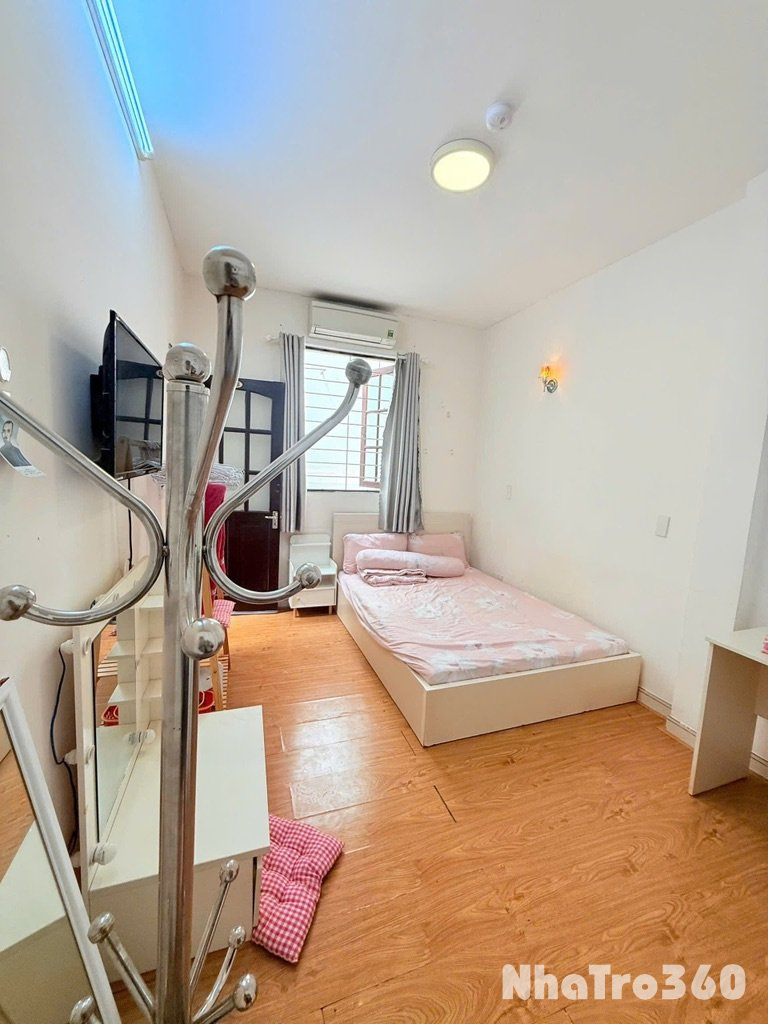 Full nội thata, cửa sổ trời, tự do, giá rẻ