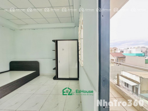 Nội thất cơ bản, tách bếp, ban công, cửa sổ