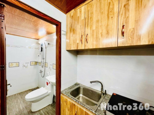 Full nội thất, thang máy, cửa sổ thoáng, có gác